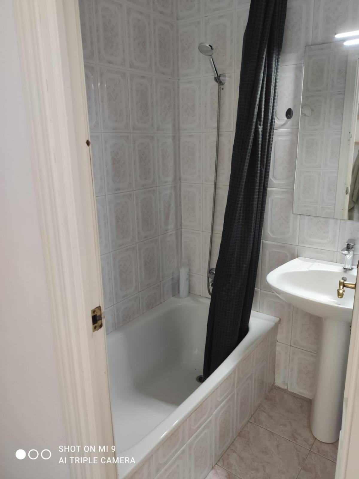 Habitacion 3 - 3 Planta Sin Ascensor En Piso Compartido No Es Piso Entero! 푸엔히롤라 외부 사진