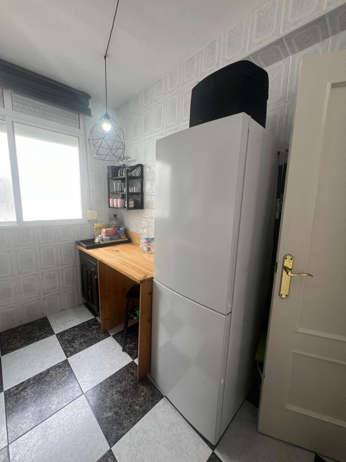 Habitacion 3 - 3 Planta Sin Ascensor En Piso Compartido No Es Piso Entero! 푸엔히롤라 외부 사진